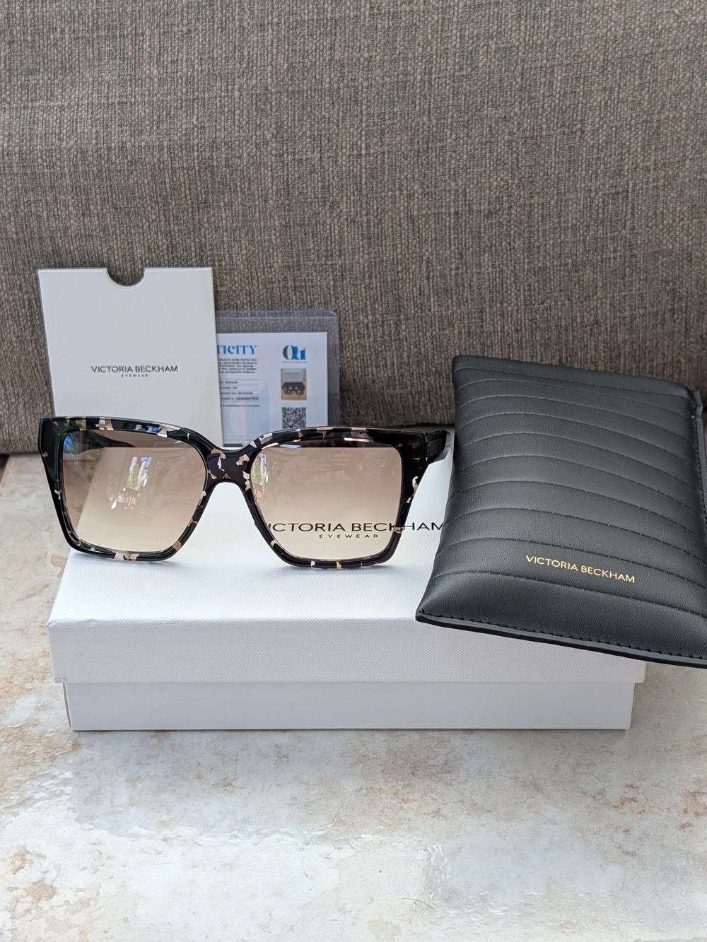 Victoria Beckham VB672S Sunglasses NIB